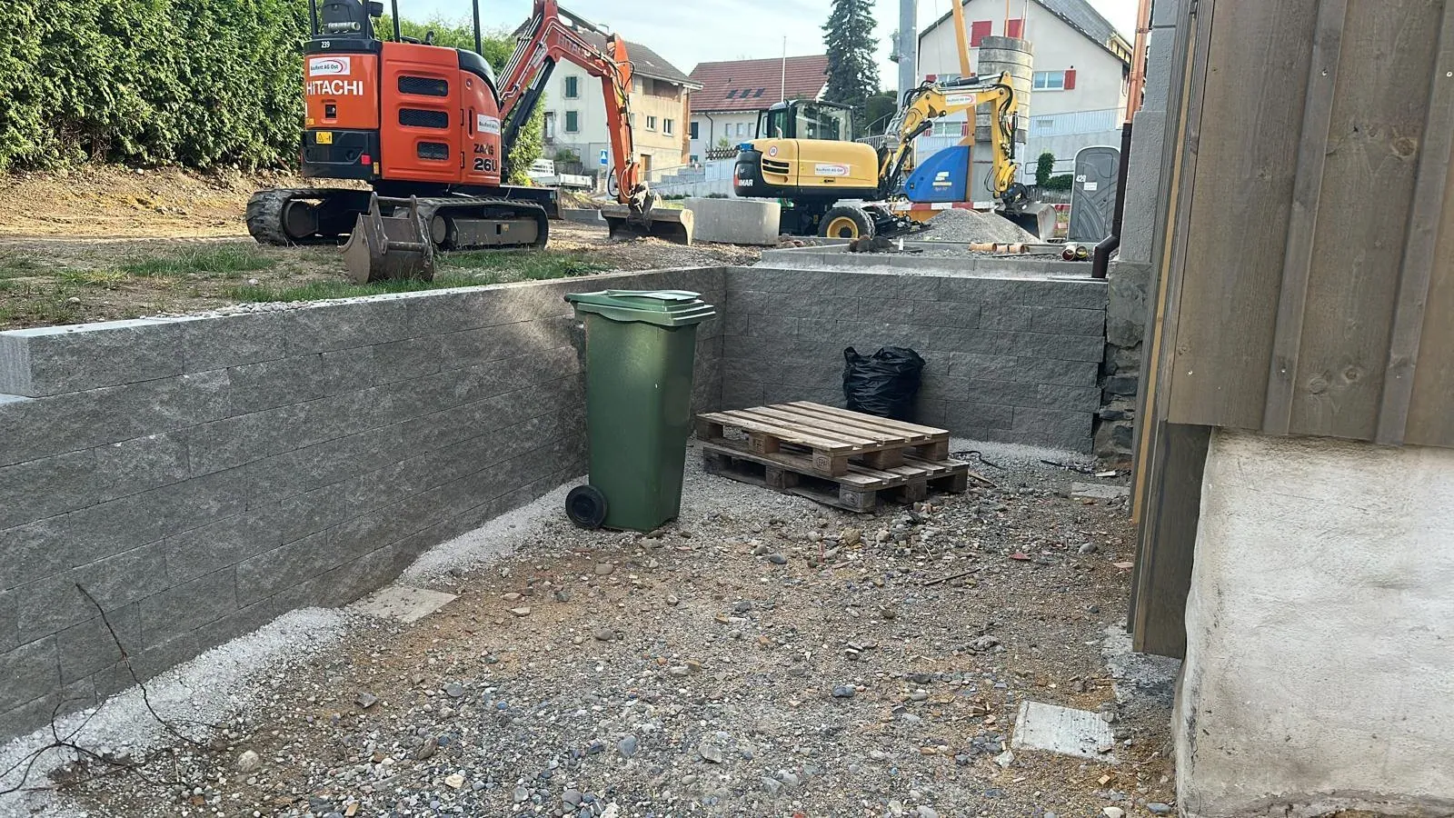 Gartenerneuerung mit Terassenbau & Carport
