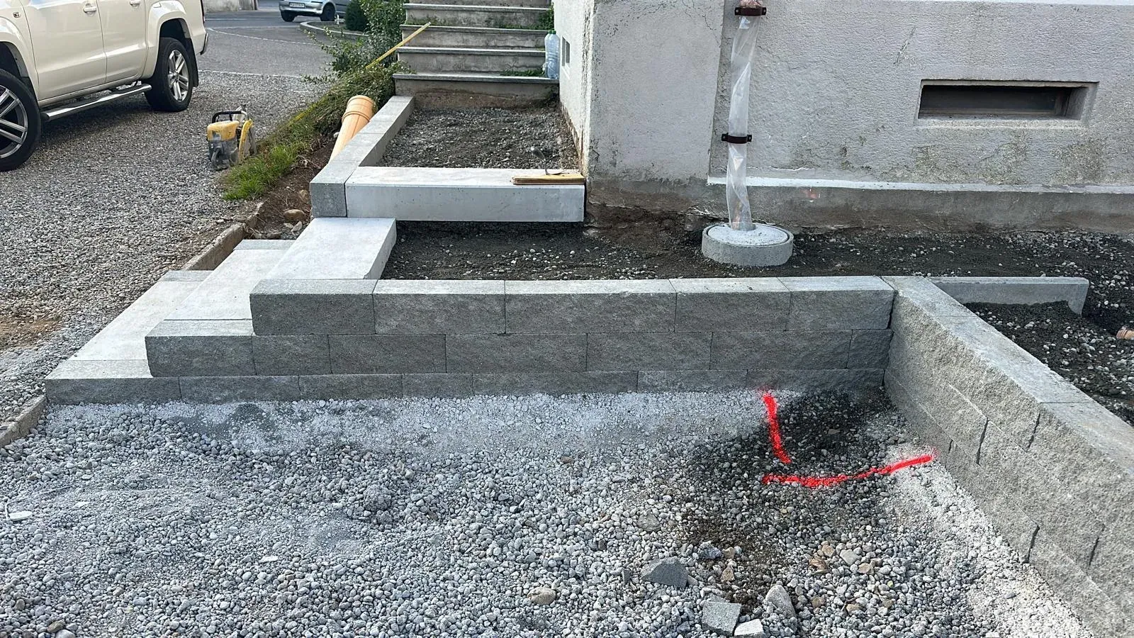 Gartenerneuerung mit Terassenbau & Carport