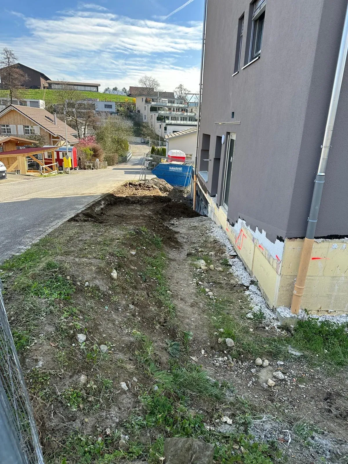 Neubau Umgebung eines Mehrfamilienhauses