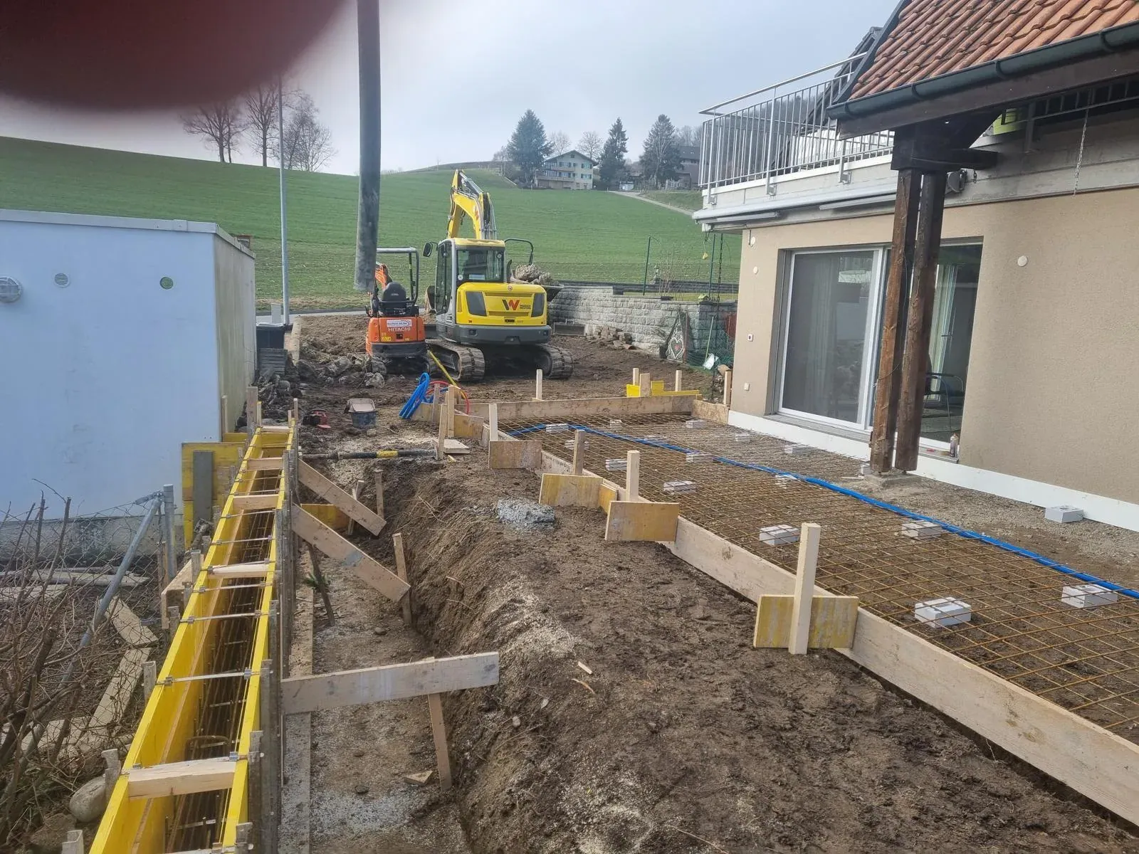 Neugestaltung Sitzplatz & Parkplätze