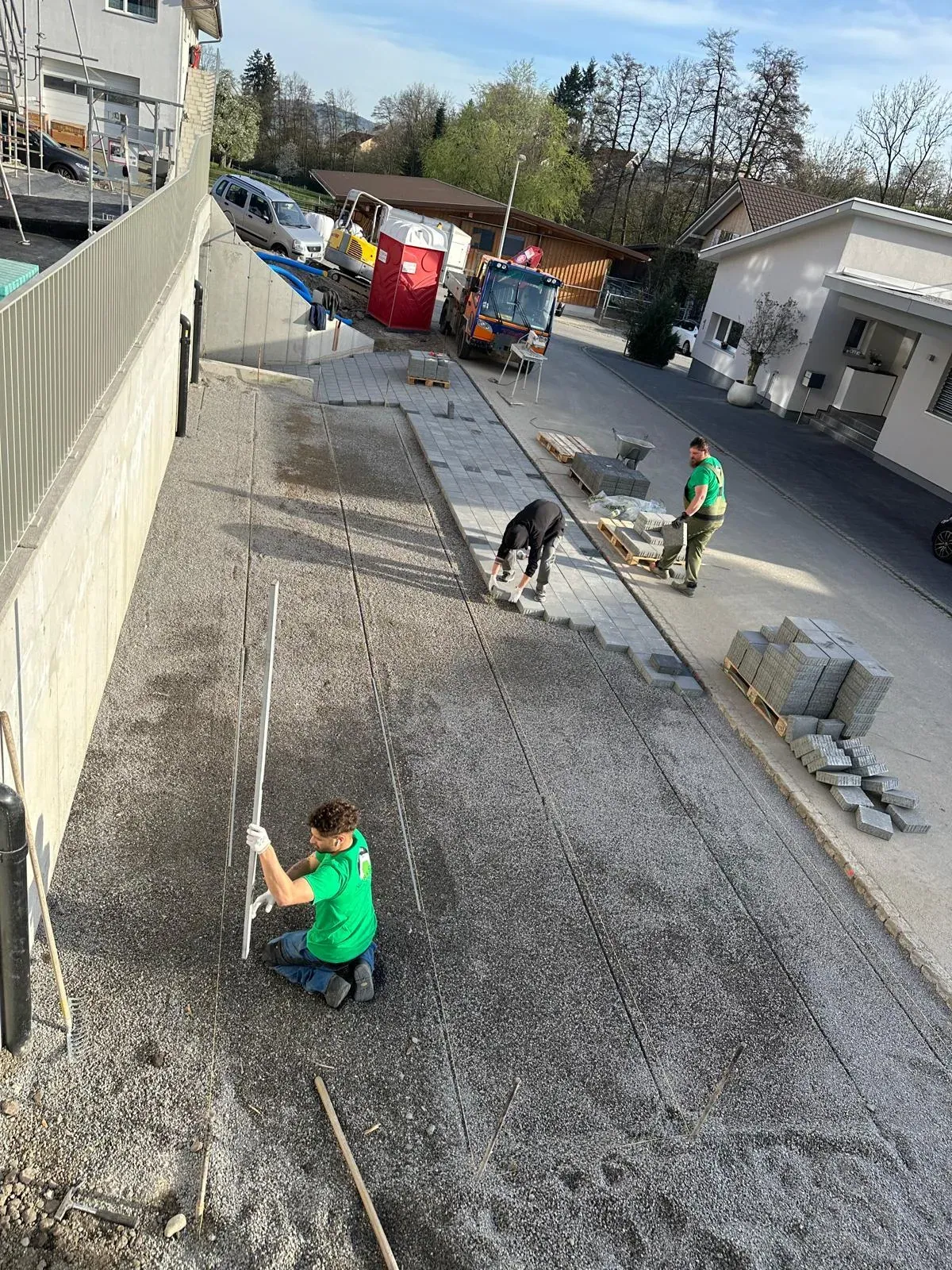 Neubau Umgebung eines Mehrfamilienhauses